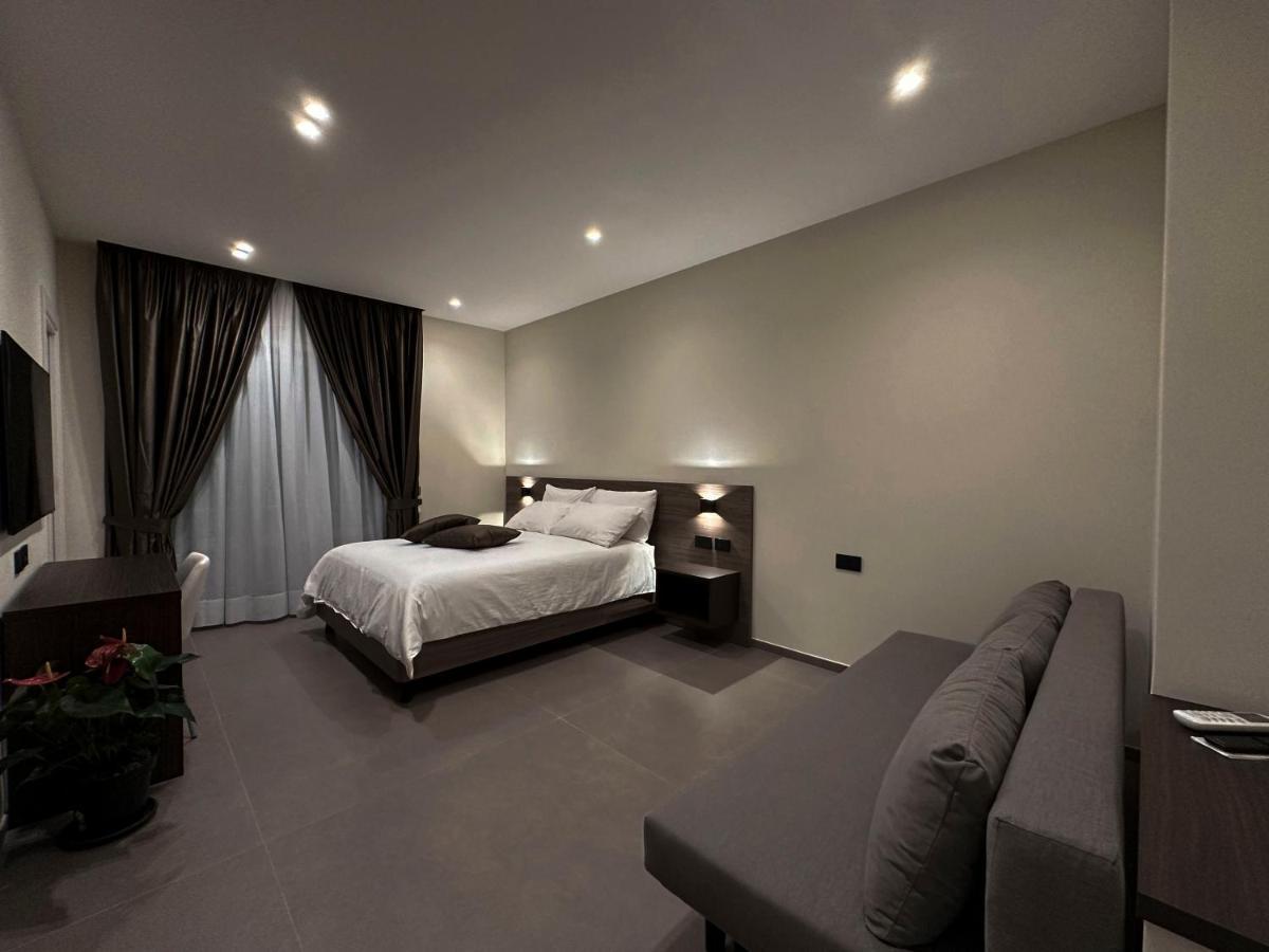 Augusto132 Bed & Breakfast Naples Luaran gambar